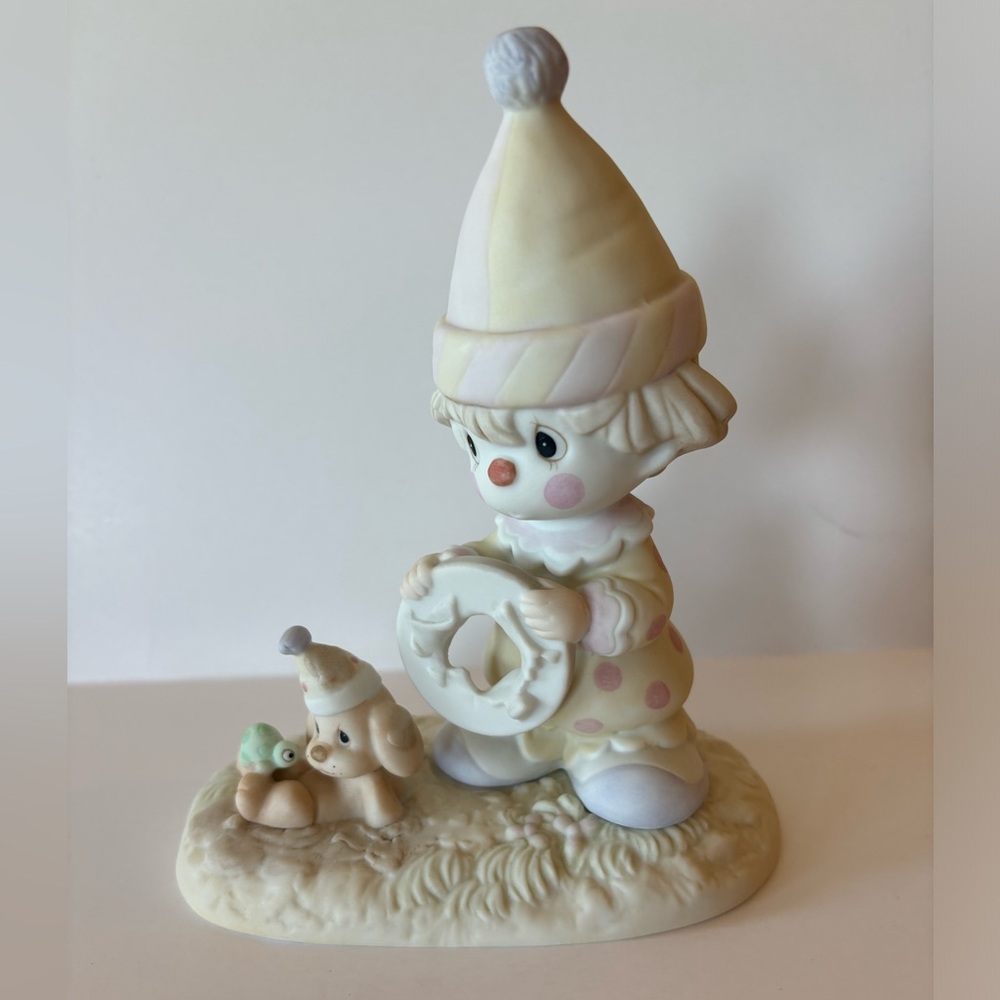 Precious Moments “The Lord Will Carry You Through” Figurine Display #12467